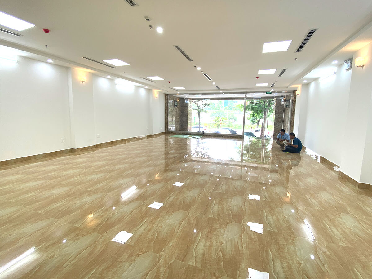 Cho Thuê Tòa Văn Phòng 9 Tầng MP Nguyễn Khang.Vị trí đắc địa. DT 160m2.MT 9m. Giá 300tr/th - Ảnh chính